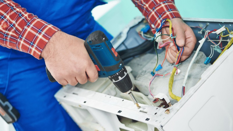 Bakırköy Toshiba Toshiba çamaşır makinesi kart tamiri – Su almama arızası orijinal parça ile giderildi. - Teknik servis örneği